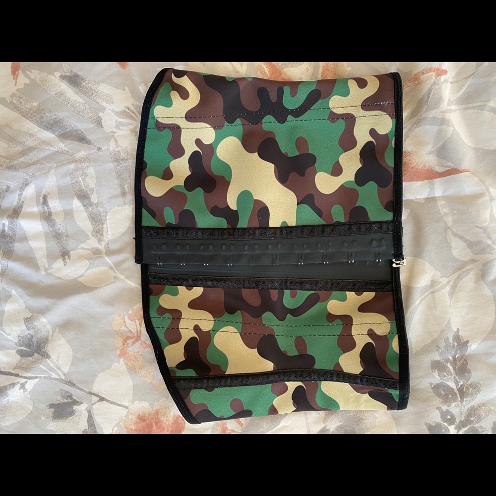 Squeeze me skinny gym waist trainer M